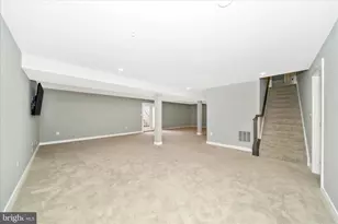 904 Midbrook Ln Ln, Bowie, MD 20716 - Photo 37