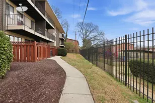 3930 Stone Gate Dr, Suitland, MD 20746 - Photo 15