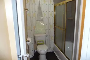 2619 Brooks Dr, Suitland, MD 20746 - Photo 17