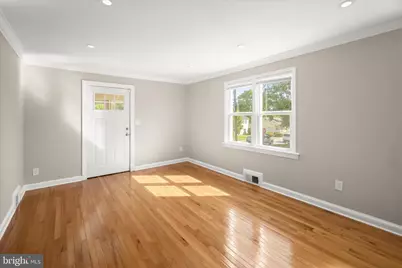 4007 Lawrence Street, Brentwood, MD 20722 - Photo 9