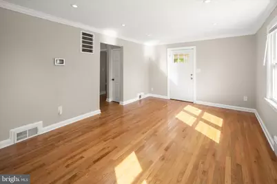 4007 Lawrence Street, Brentwood, MD 20722 - Photo 7