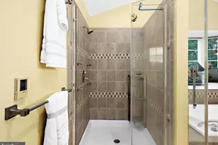 8424 Spruill Dr, Bowie, MD 20720 - Photo 15