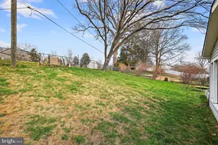 12402 Stafford Ln, Bowie, MD 20715 - Photo 33