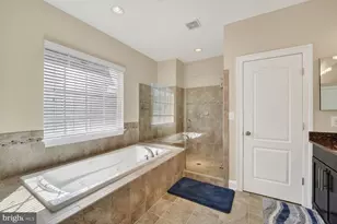 712 Sentry Square, Oxon Hill, MD 20745 - Photo 17