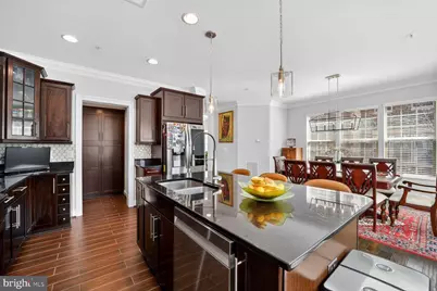 712 Sentry Square, Oxon Hill, MD 20745 - Photo 9