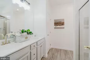 10144 Dorsey Ln, Lanham, MD 20706 - Photo 13