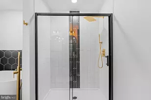 2402 Fairlawn St, Temple Hills, MD 20748 - Photo 23