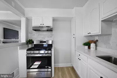 6909 Gateway Boulevard, District Heights, MD 20747 - Photo 17