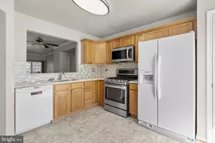 1957 Barrington Ct, Bowie, MD 20721 - Photo 7