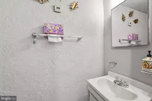 9005 Continental Pl, Hyattsville, MD 20785 - Photo 21