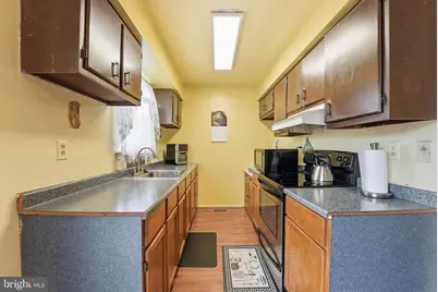 9005 Continental Place, Hyattsville, MD 20785 - Photo 3