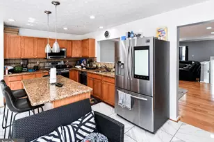 16413 Elkhorn Ln, Bowie, MD 20716 - Photo 17