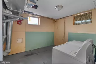 410 70th St, Capitol Heights, MD 20743 - Photo 35