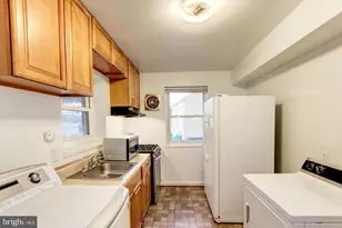 5907 Longfellow St, Riverdale, MD 20737 - Photo 9