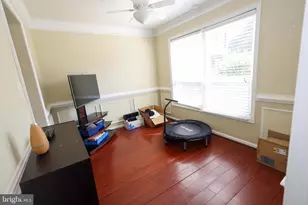 7512 Courtney Pl, Landover, MD 20785 - Photo 3