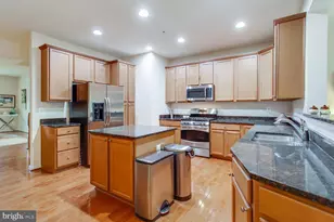 915 Hall Station Dr, Bowie, MD 20721 - Photo 15