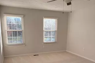 2401 W Rosecroft Village Cir, Oxon Hill, MD 20745 - Photo 3