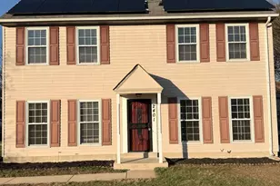 2401 E Rosecroft Village Cir, Oxon Hill, MD 20745 - Photo 1