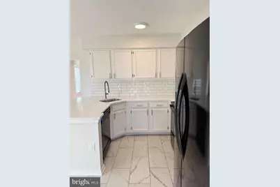 2401 W Rosecroft Village Circle, Oxon Hill, MD 20745 - Photo 11