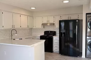 2401 W Rosecroft Village Cir, Oxon Hill, MD 20745 - Photo 1