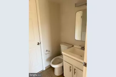 2401 E Rosecroft Village Circle, Oxon Hill, MD 20745 - Photo 7