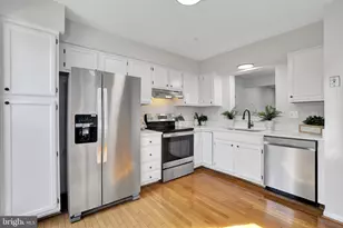 11407 Falcon Ridge Ct, Beltsville, MD 20705 - Photo 5