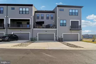 717 Fairmont Dr, Bowie, MD 20716 - Photo 37