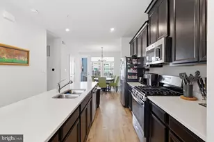 2519 Crimson Fox Dr, Hyattsville, MD 20782 - Photo 5