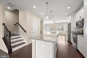 7204 Barrberry Ln, Beltsville, MD 20705 - Photo 9