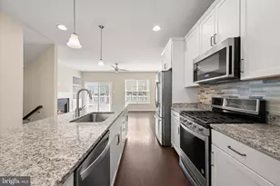 7204 Barrberry Ln, Beltsville, MD 20705 - Photo 7