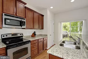 2221 Congresbury Pl, Upper Marlboro, MD 20774 - Photo 9