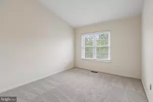7809 Vanity Fair Dr, Greenbelt, MD 20770 - Photo 19