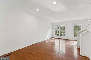 4410 Longfellow St, Hyattsville, MD 20781 - Photo 9