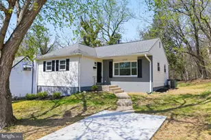 1206 Crisfield Dr, Oxon Hill, MD 20745 - Photo 1