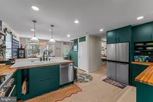 4702 Longfellow St, Riverdale, MD 20737 - Photo 17