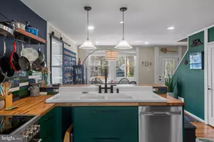 4702 Longfellow St, Riverdale, MD 20737 - Photo 17