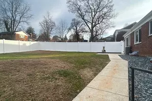 5718 Black Hawk Dr, Oxon Hill, MD 20745 - Photo 9