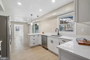 12200 Fleming Ln, Bowie, MD 20715 - Photo 33