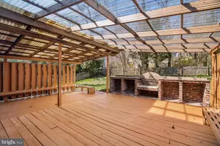 12200 Fleming Ln, Bowie, MD 20715 - Photo 9