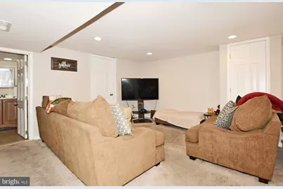 912 Irvington Street, Oxon Hill, MD 20745 - Photo 23