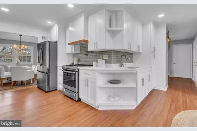 10115 Chickadee Lane, Hyattsville, MD 20783 - Photo 17