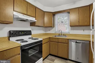 8933 Hobart St, Upper Marlboro, MD 20774 - Photo 7