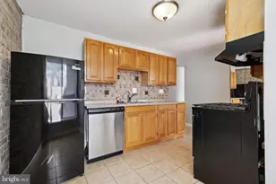 3314 Huntley Sq Dr, Temple Hills, MD 20748 - Photo 9