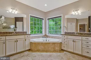 4205 Captain Perry Ct, Upper Marlboro, MD 20772 - Photo 35
