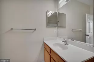 14407 Hampshire Hall Ct, Upper Marlboro, MD 20772 - Photo 17