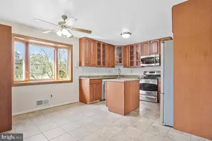 8509 Woodside Ct, Lanham, MD 20706 - Photo 13