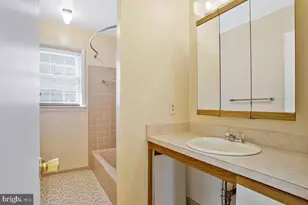 8509 Woodside Ct, Lanham, MD 20706 - Photo 23