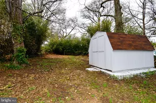 9723 Narragansett Pkwy, College Park, MD 20740 - Photo 37