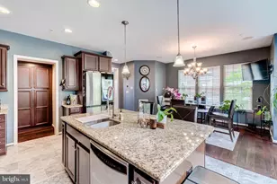 510 Overlook Park Dr, Oxon Hill, MD 20745 - Photo 29