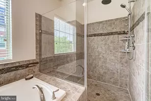 510 Overlook Park Dr, Oxon Hill, MD 20745 - Photo 41
